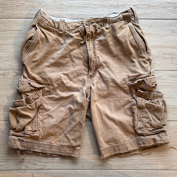 Abercrombie & Fitch Brown Cargo Shorts - Picture 1 of 5